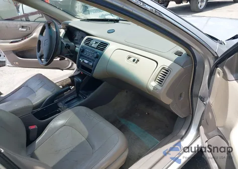 1998 Honda Accord Ex z USA, uszkodzony, nr VIN 1HGCG6671WA055058